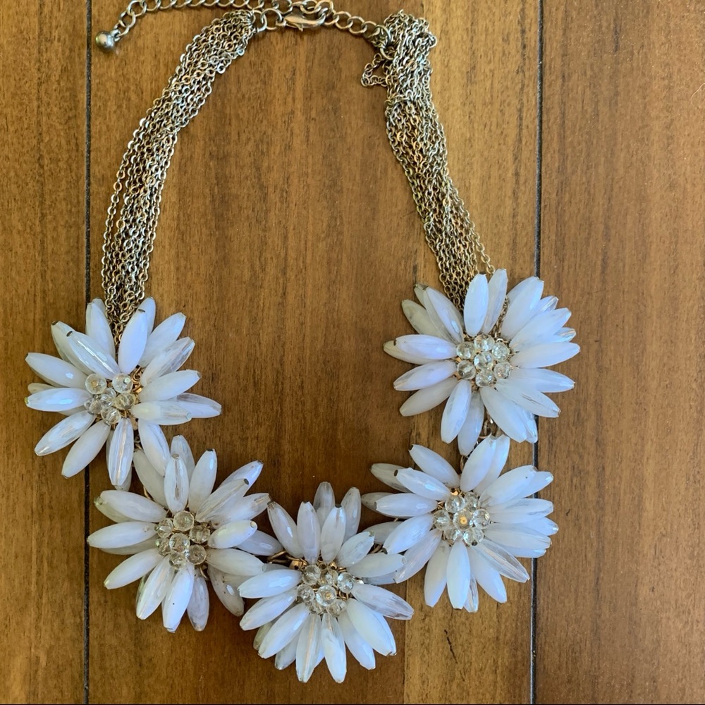 Chunky floral necklace